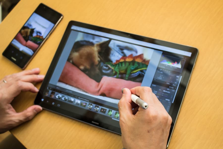 HUAWEI MateBookは真に「オールラウンダーな2in1」か？ 実機を使っての