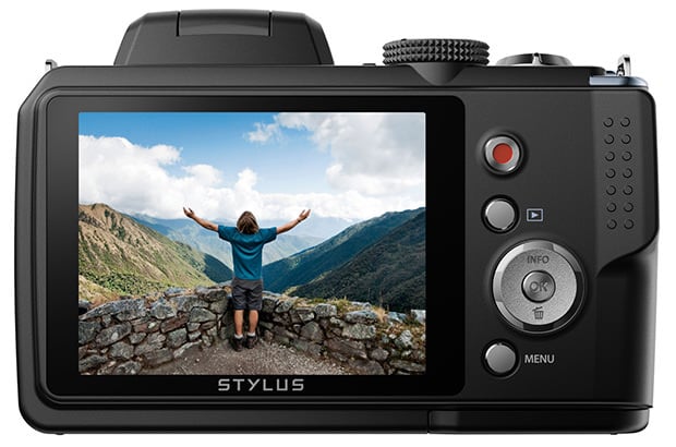 Olympus SP-820UZ Packs a Ridiculous 40x Lens, Great for Wildlife