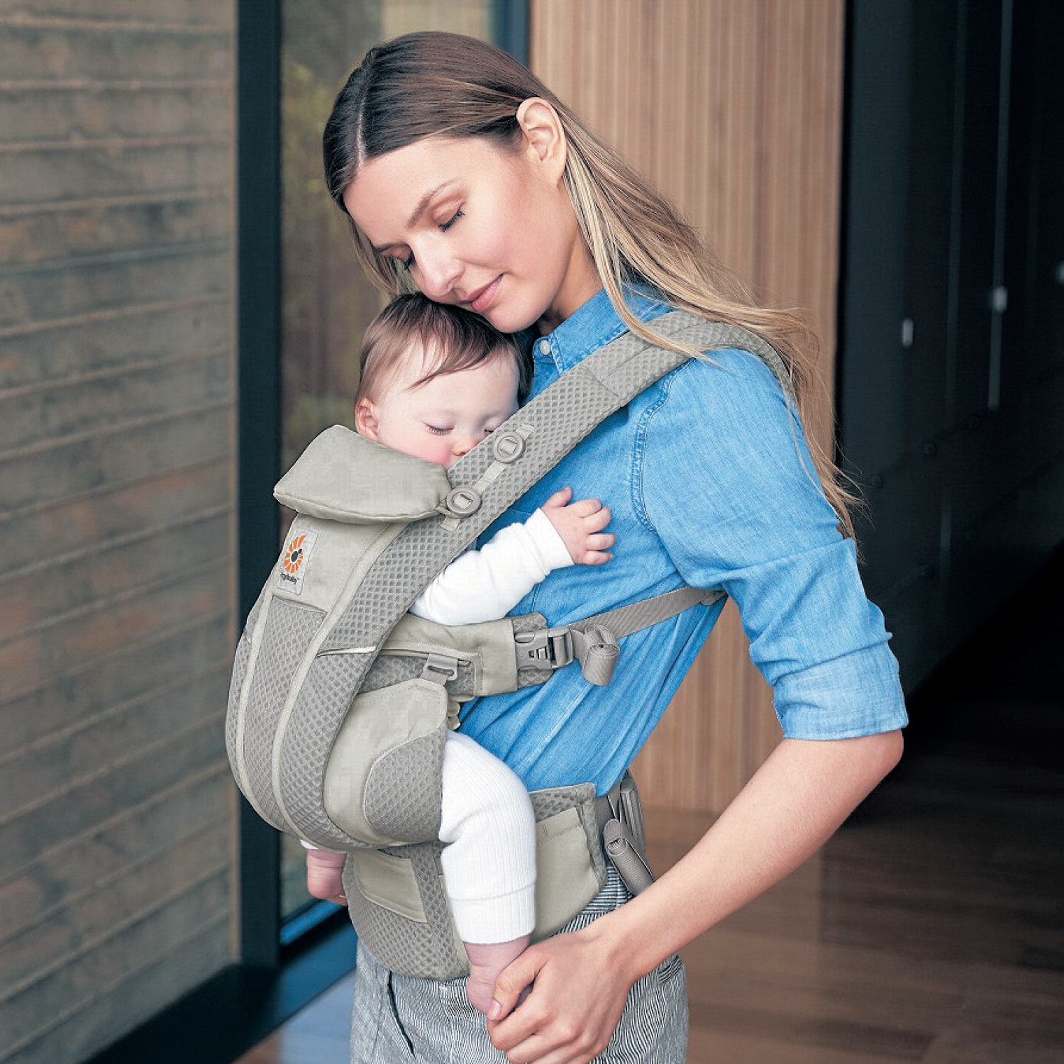 エルゴベビー・ベビーキャリアOMNI Breeze（オムニブリーズ