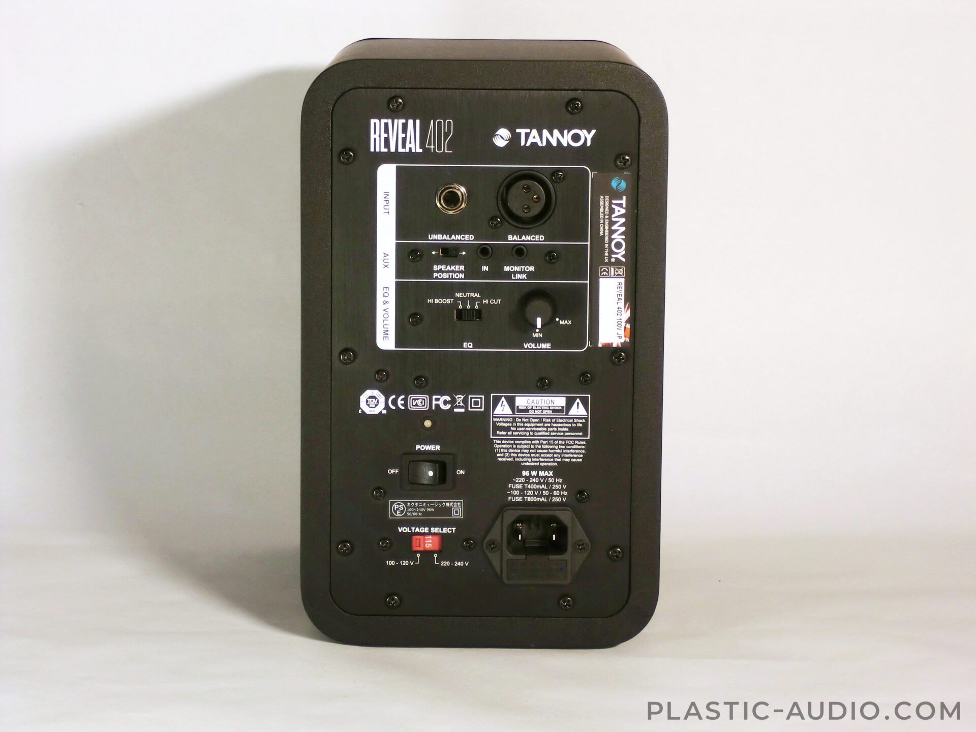 TANNOY REVEAL 402のレビュー：値段以上の音とこだわり。 | Plastic Audio