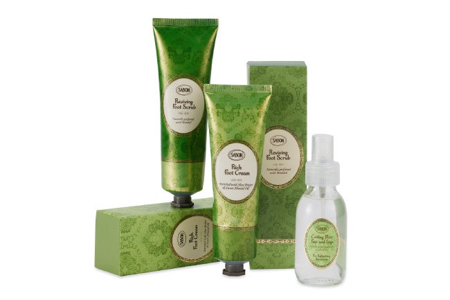 軽やかな足取りで、輝く季節のおでかけを。フットケアラインが新登場