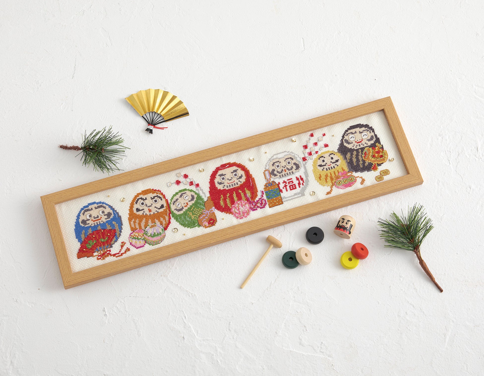 新春の心温まるひとときを手作りで演出する、お正月手芸キットの新作が