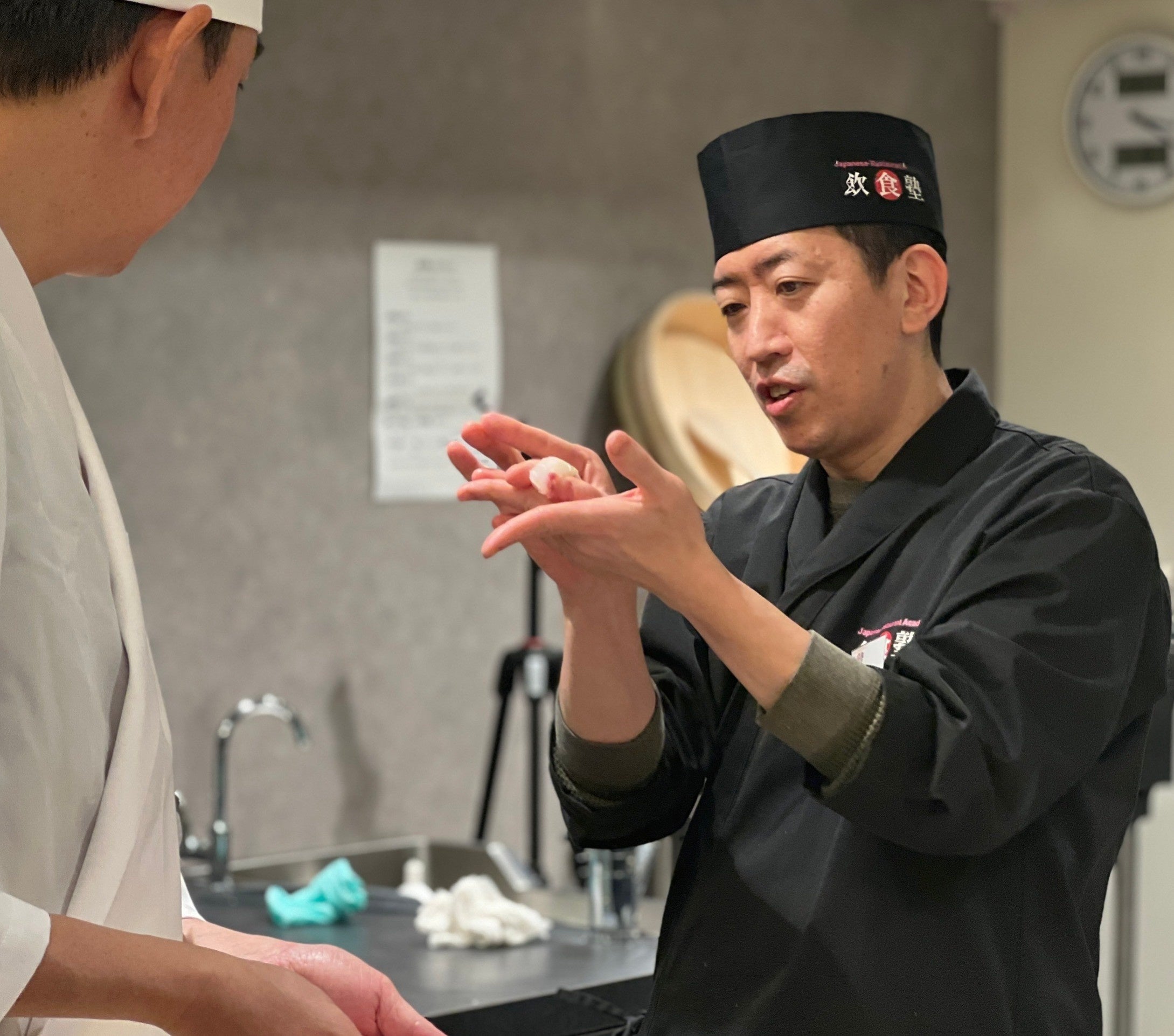 伝統のアップデート】一生モノの寿司技術を120分で。和食を世界へ繋ぐ