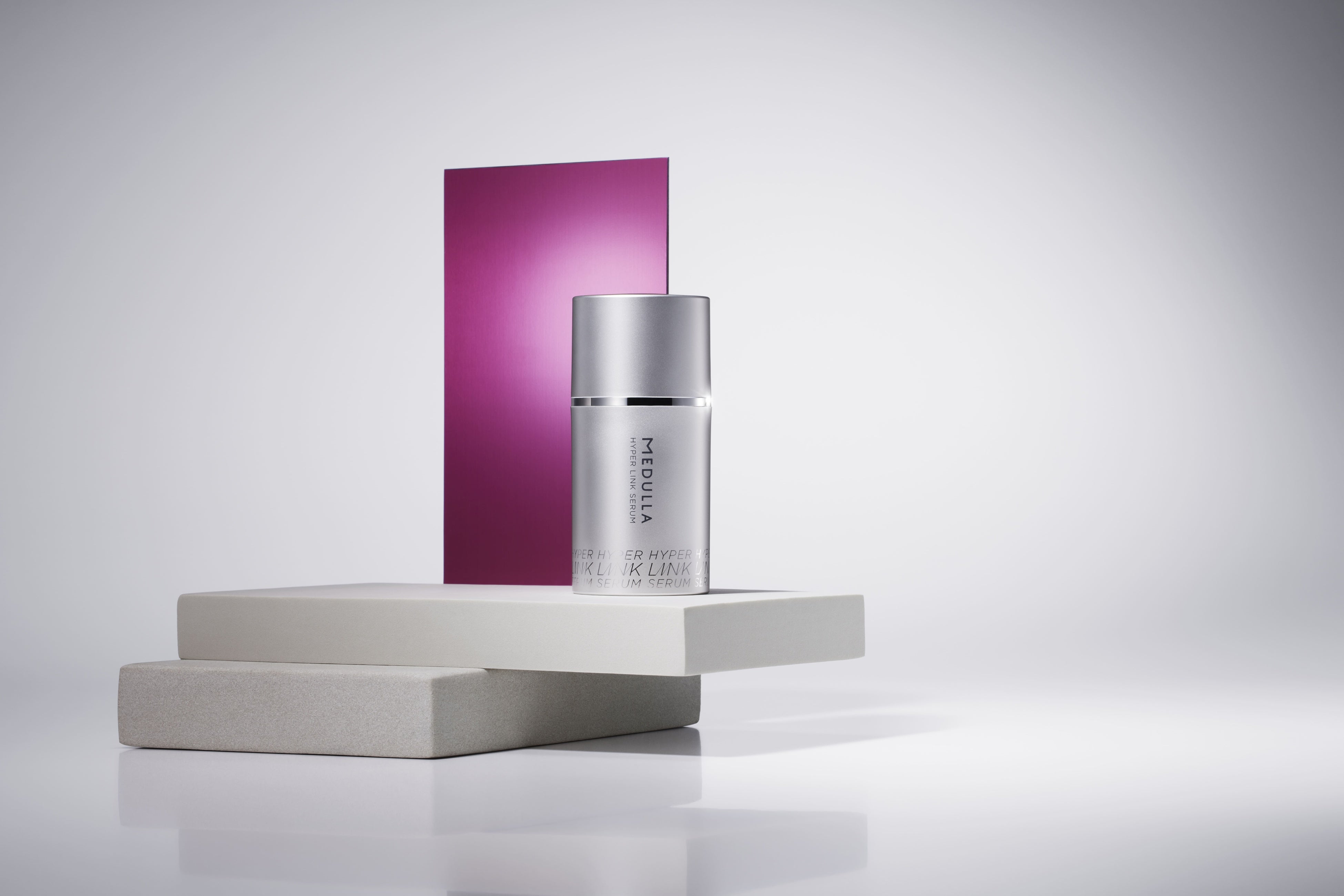 SNSで話題の生ヘアミルク(※1)「MEDULLA HYPERLINK SERUM(ハイパー