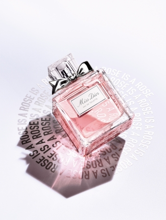 ディオールから“恋が動き出す香り”新「ミス ディオール オードゥ