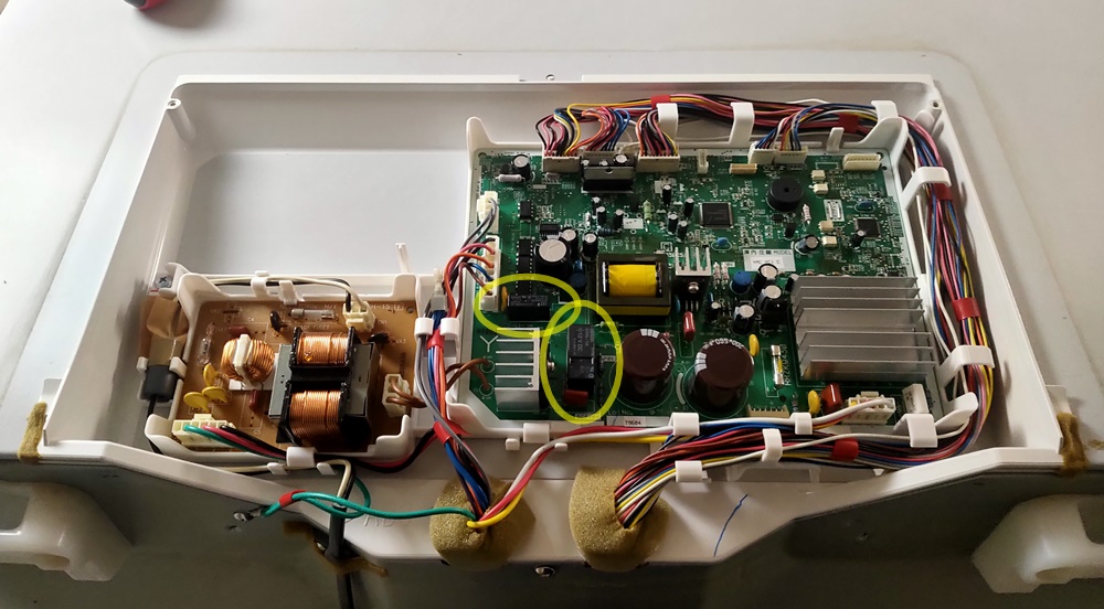 日立の冷蔵庫が故障（その2：冷えない、14回点滅）: 気になる