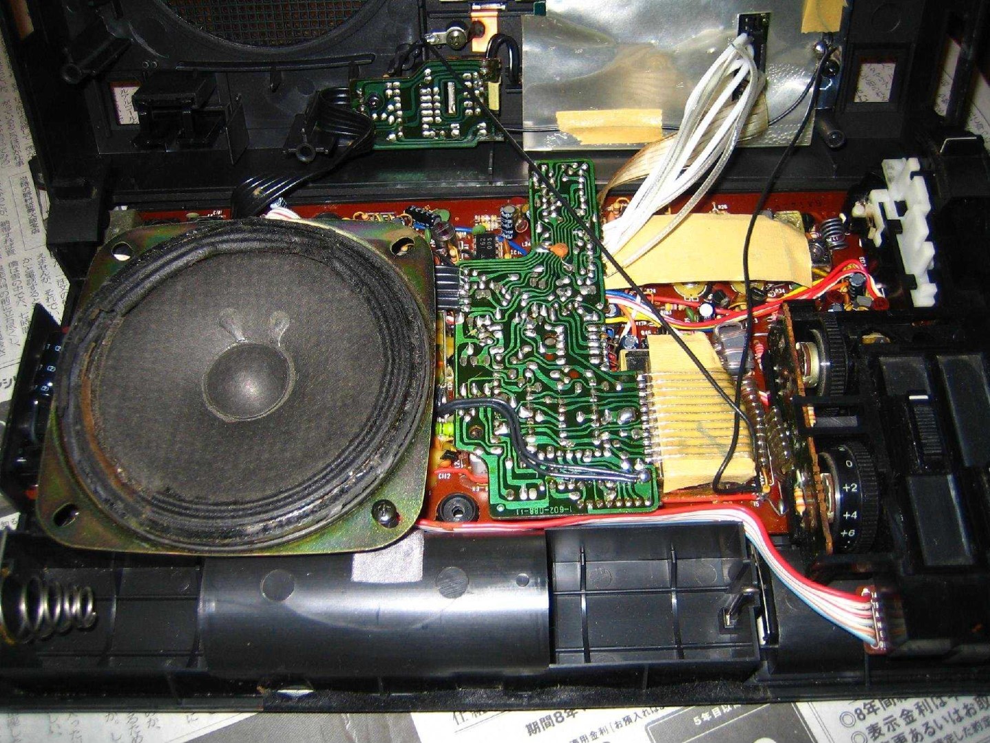 Sony ICF-2001 AM/FM/SW Portable – A Most Unusual Radio | radiojayallen