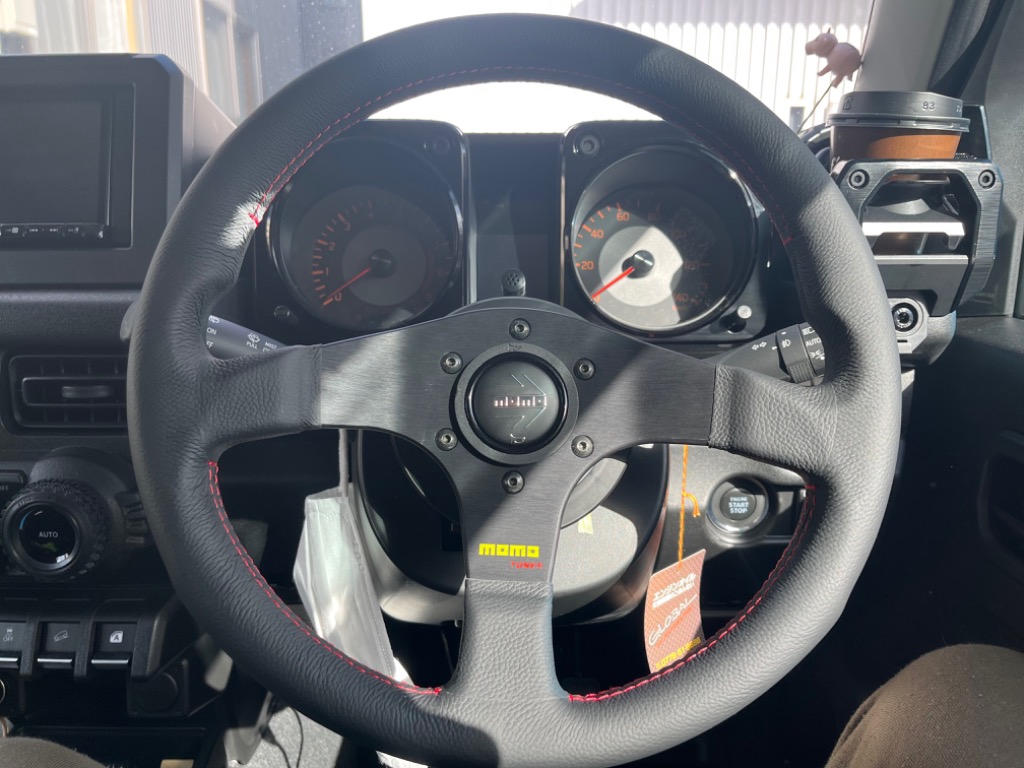 正規品 MOMO モモ ステアリング TUNER チューナー ブラック 32パイ T