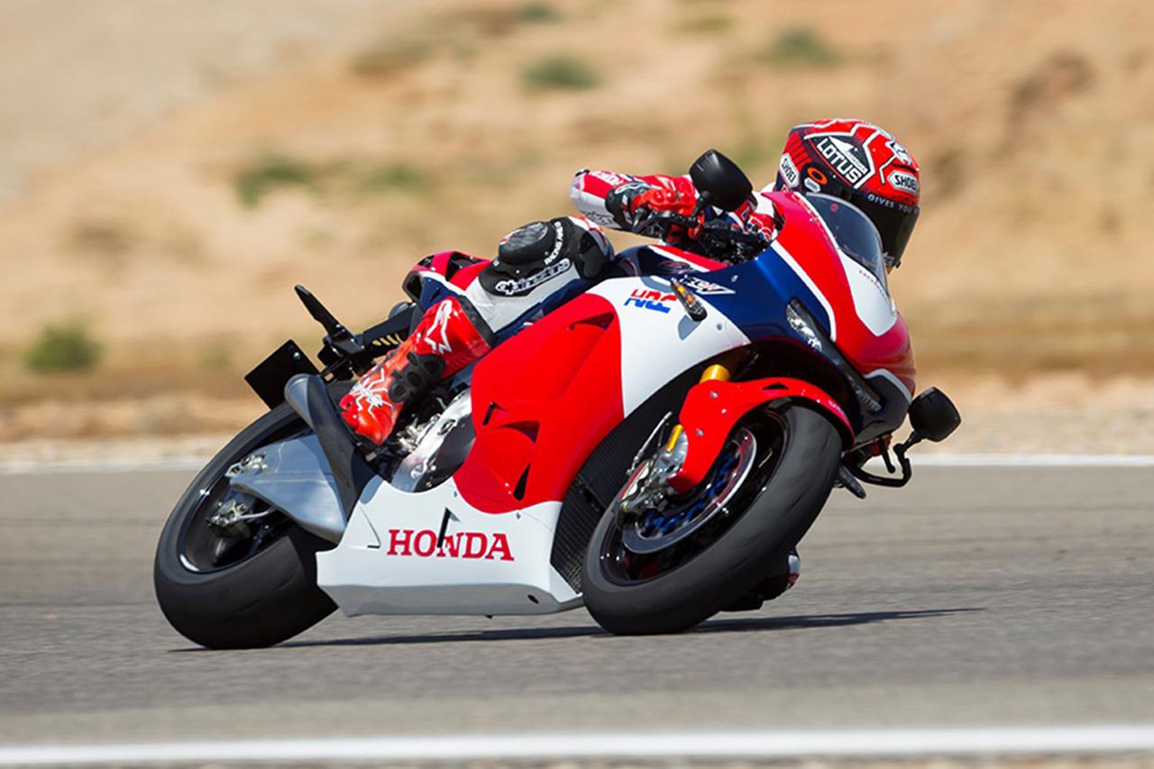 速報】ホンダの奇跡。“ほぼ”純GPマシン、RC213V-Sを2190万円で発売