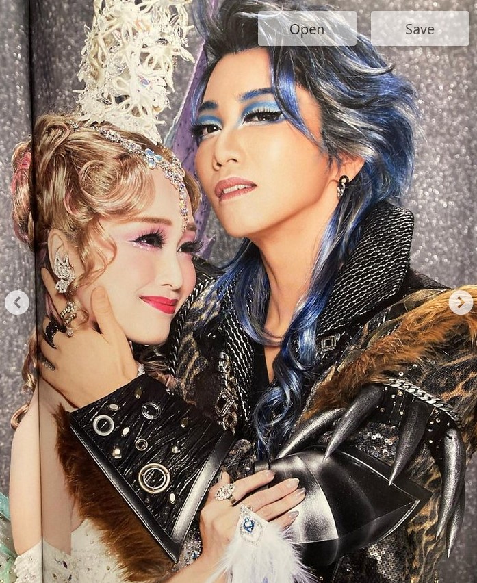 宝塚歌劇星組「ディミトリ〜燭光に散る、紫の花」「ジャガービート