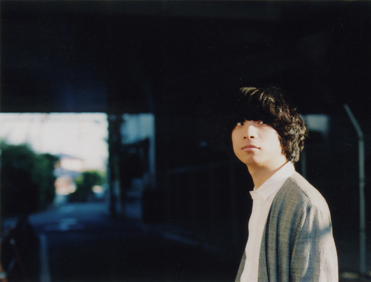 クリープハイプ尾崎世界観の雑誌『SHABEL Vol.1』、付属CDにtricot