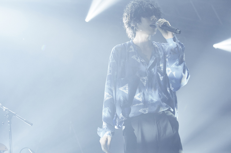 完全レポ】米津玄師、誠実な愛をもって貴方に接近する「はうる」ツアー