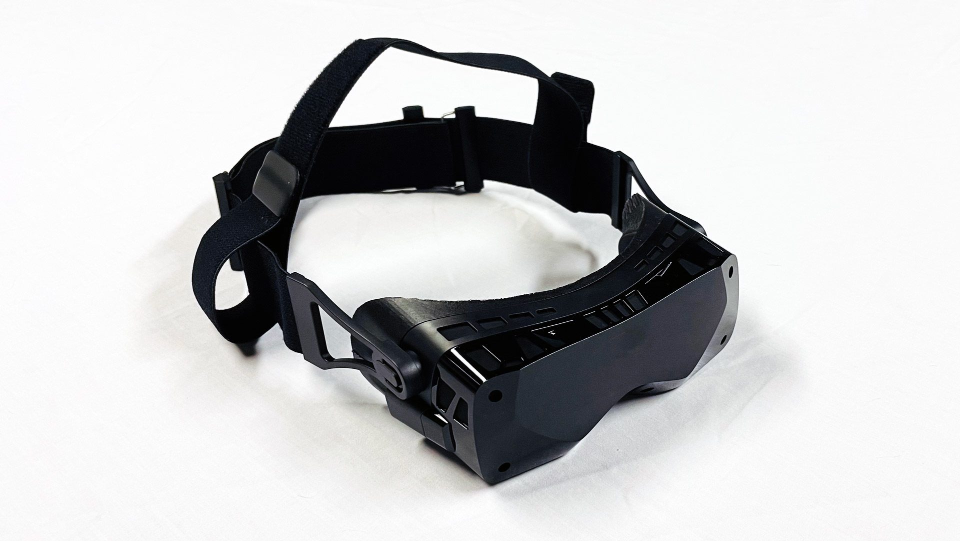 Bigscreen Beyond Review – Promising but Incomplete