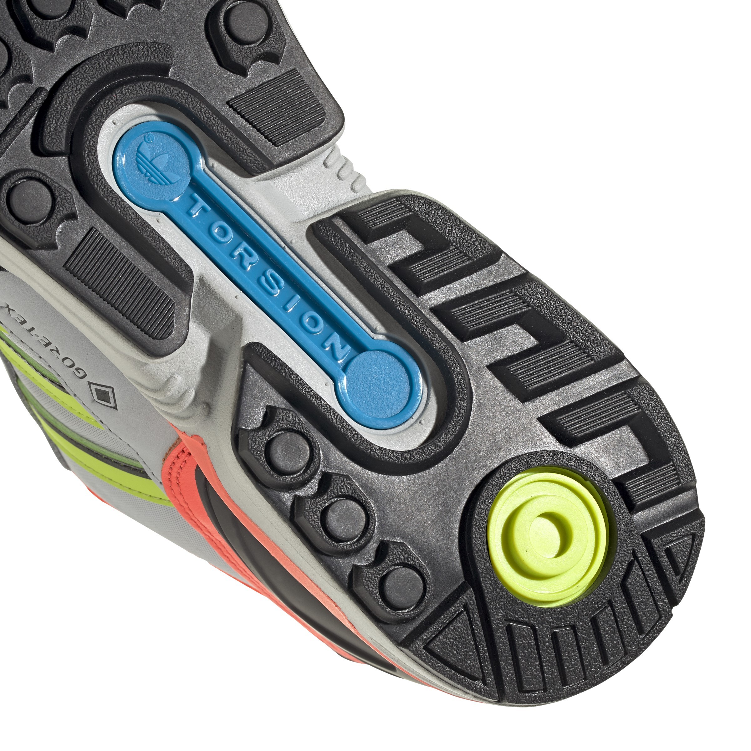 IRAK NY se alia a adidas para nova versão de ZX 8000 - GQ | Tênis