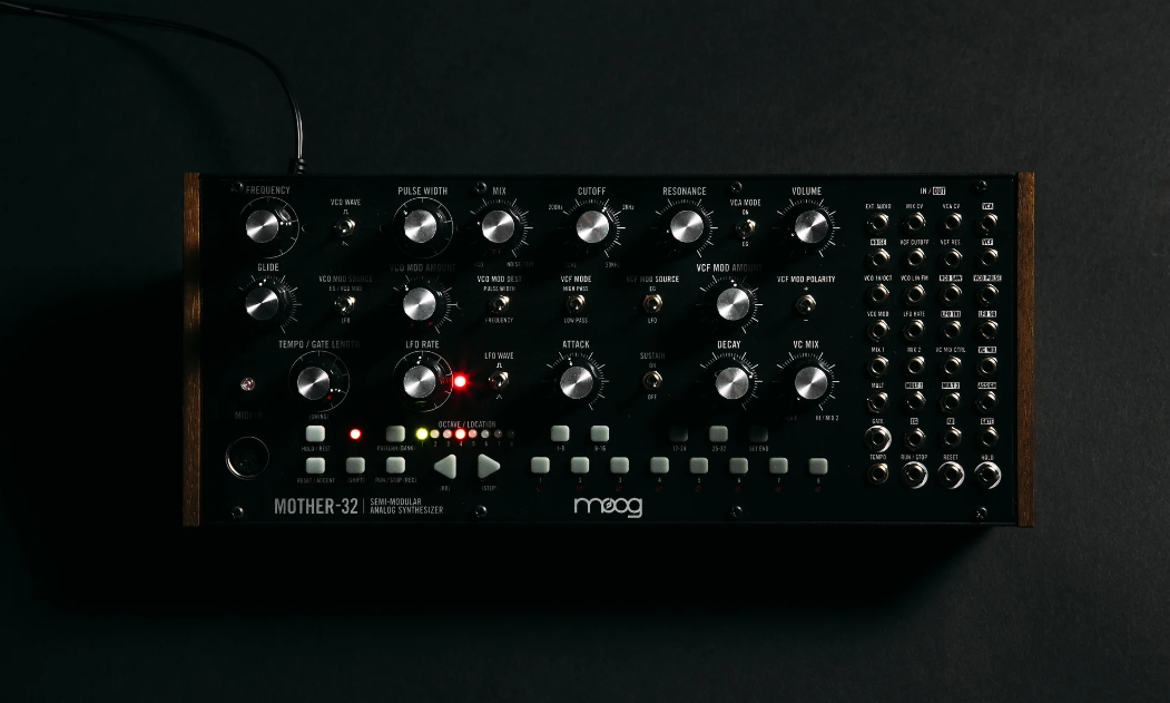 Moog Mother 32 | Mother-32 シーケンサーの使い方 : inMusic Store