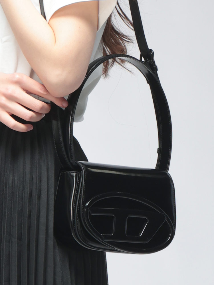 DIESEL (ディーゼル) レザー クロス ボディバッグ 1DR DSLX08396PS202