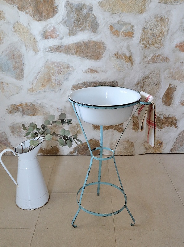 フランスホーロー製ウォッシュスタンドはかわいいアンティークネット