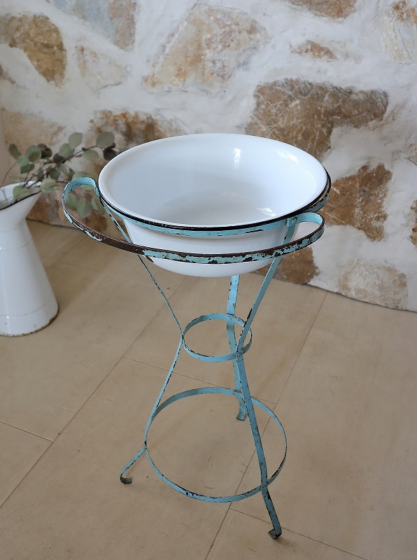 フランスホーロー製ウォッシュスタンドはかわいいアンティークネット