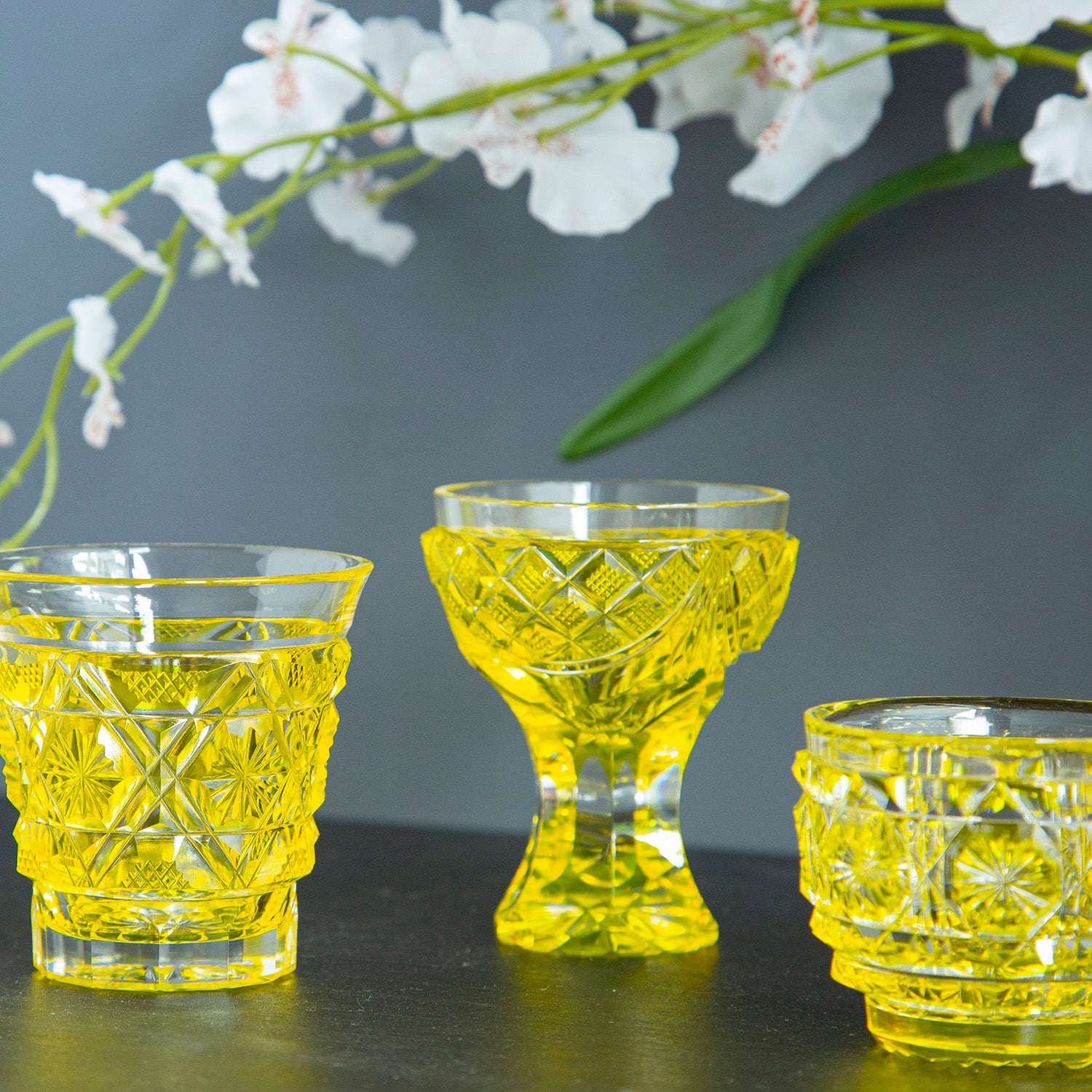 島津薩摩切子】 創作 馬上杯 – ㈱島津興業 島津薩摩切子