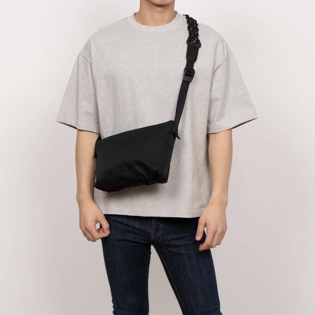 カンペール CAMPER NERJA ショルダーバッグ （ブラック） -靴