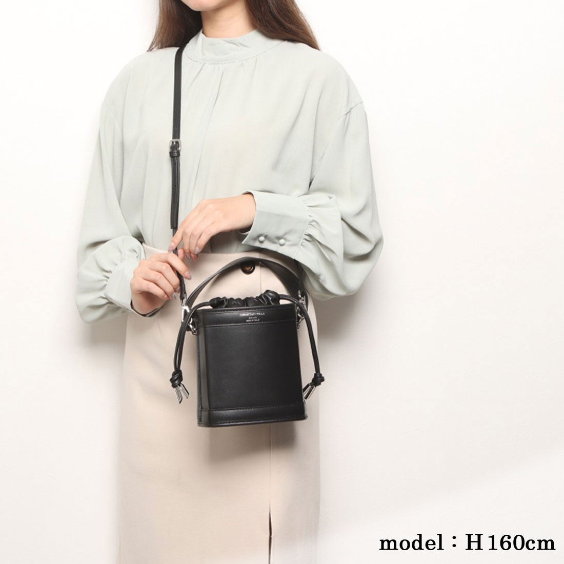 クリスチャン ヴィラ CHRISTIAN VILLA スクエアバケットバッグ