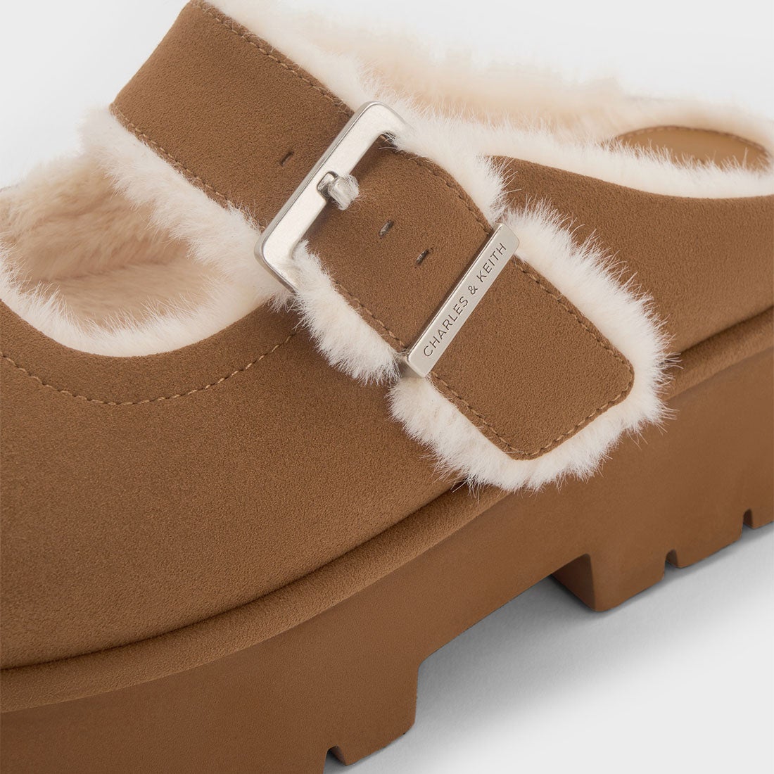 CHARLES & KEITH Bergen ベルゲン テクスチャーファートリムバックル