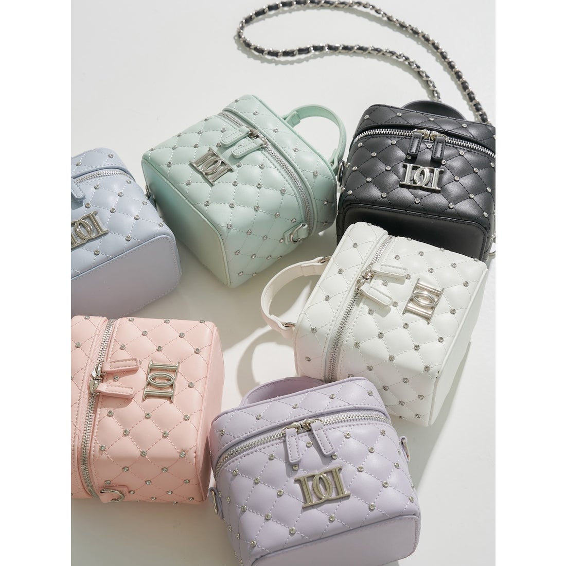 ダーリッチ Darich キルティングビジュースクエアミニバッグ （ピンク