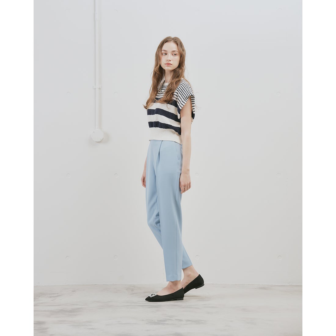 エマ フランシス Emma Francis フラット ビジューバックル パンプス