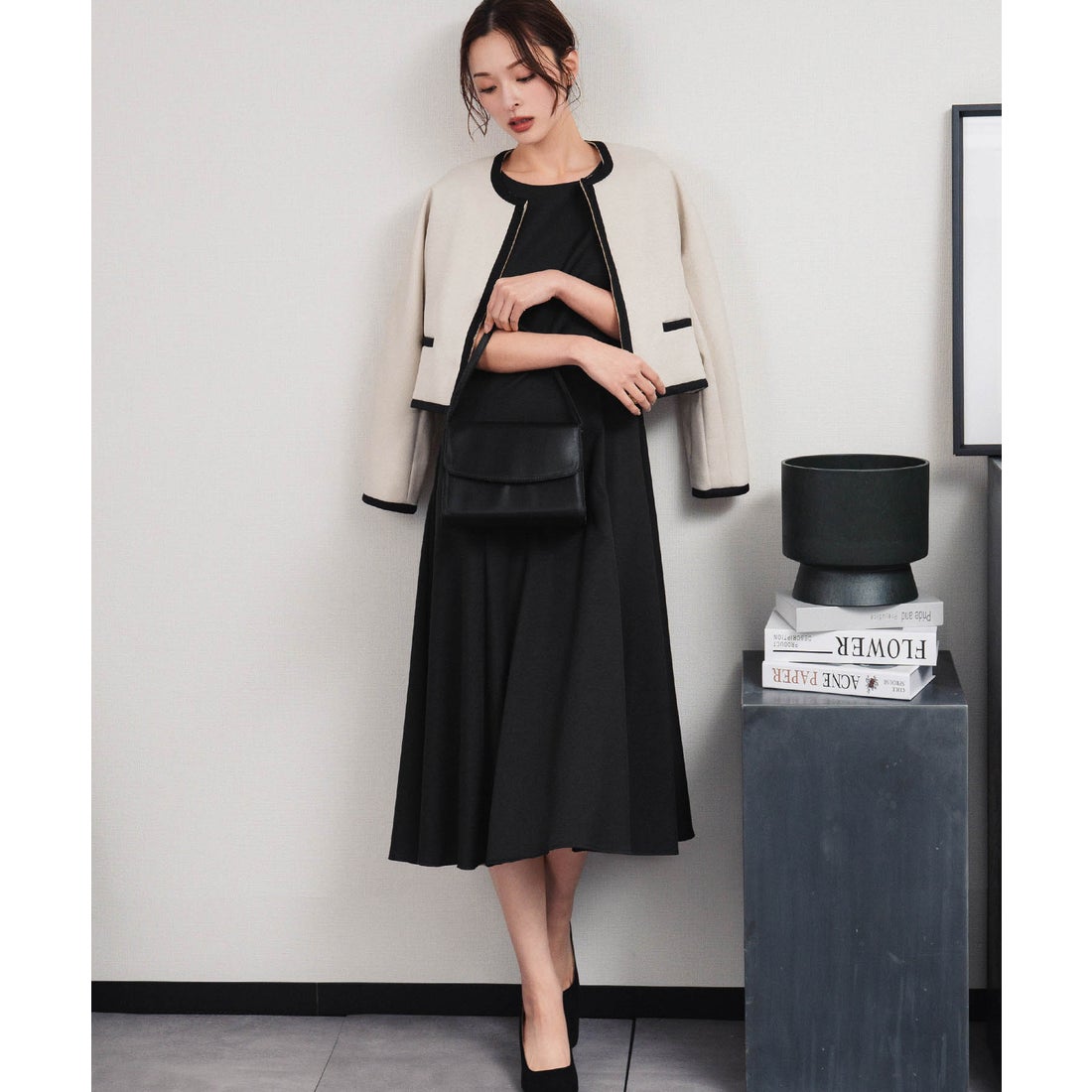 フロリア Flolia バイカラーラインノーカラージャケット フレア