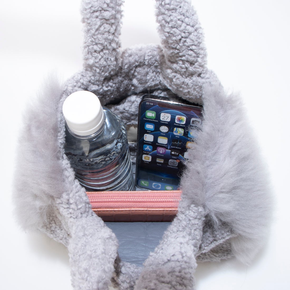 リサ コンテ Lisa Conte' ミディアムサイズムートンバッグ （ダーク