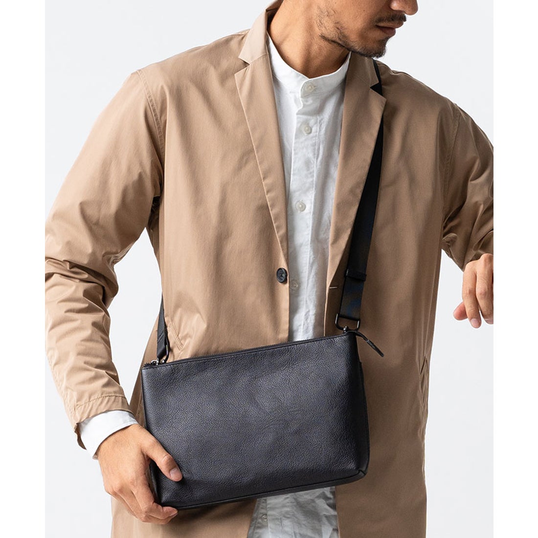 MURA サコッシュ 本革 ipad 収納 ショルダーバッグ ミニショルダー 薄