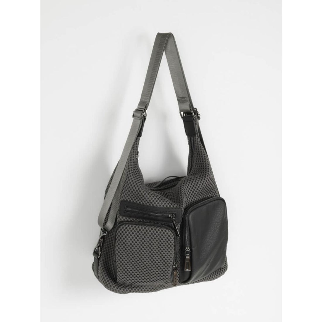 ヌエール nouer マルチウェイメッシュバックパック （ブラック