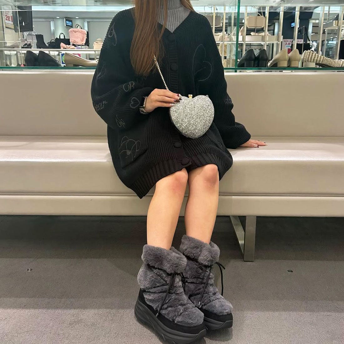 プラスダイアナ ＋diana 【軽量】エコファーショートブーツ （グレー