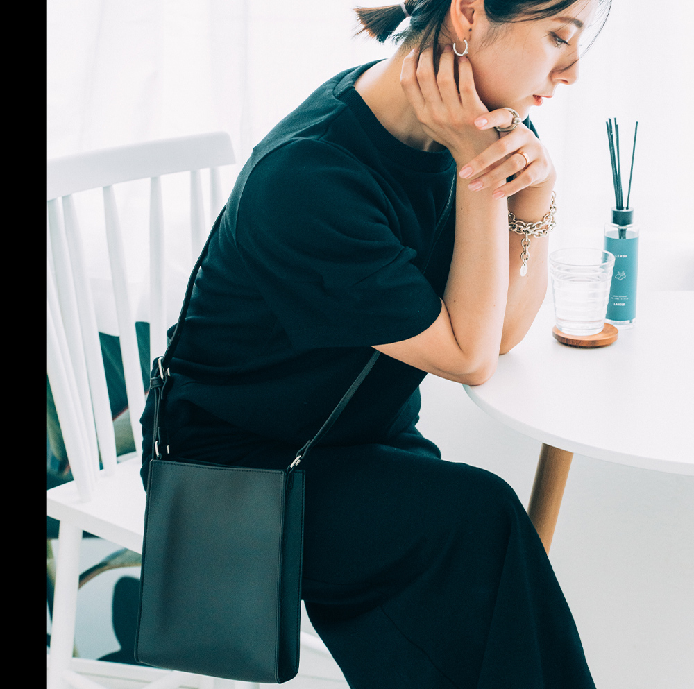 ショルダーバッグ レディース 斜めがけ 大人 ブランド 小さめ おしゃれ