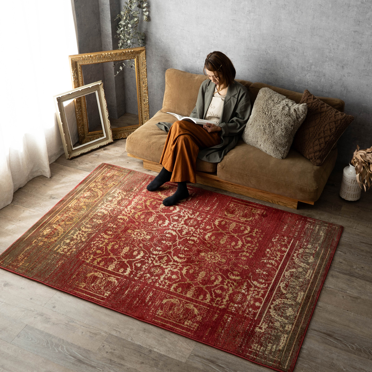 サヤンサヤン ラグ 2畳 絨毯 アンティーク 風 200×200 クラッシック 柄