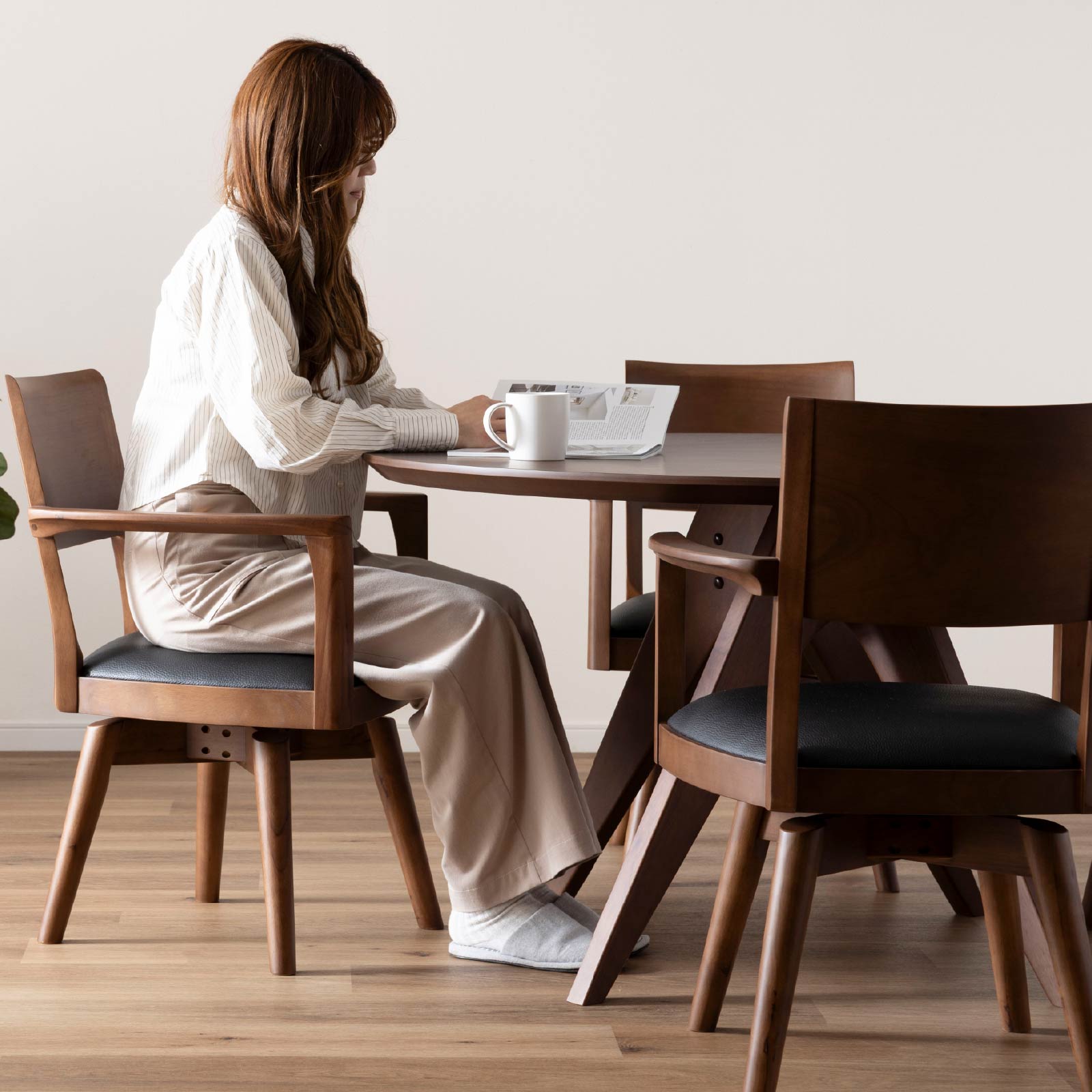 シギヤマ家具工業 ダイニングチェア 回転 肘付 おしゃれ 北欧 回転