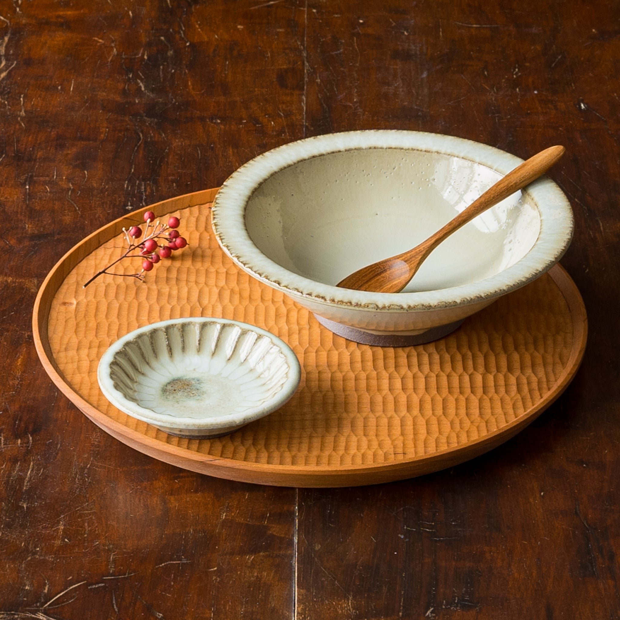 小代焼 小代本谷ちひろ窯 リム浅鉢6寸 白｜窯元、作家もの和食器通販