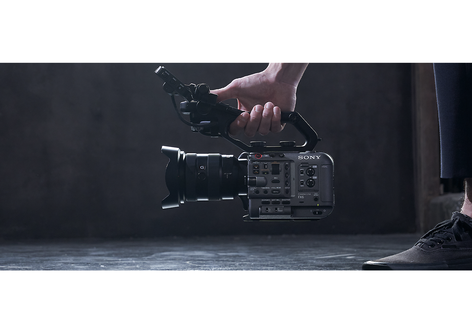 ILME-FX6V | Interchangeable-lens Cameras | Sony India