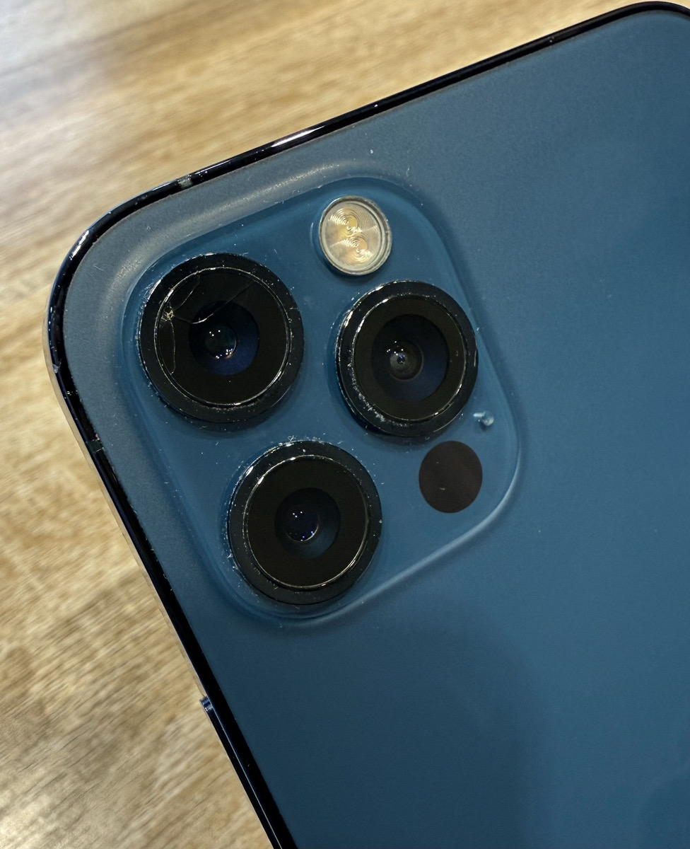 iPhone12.13シリーズのカメラレンズ割れについて-スマホクリニック