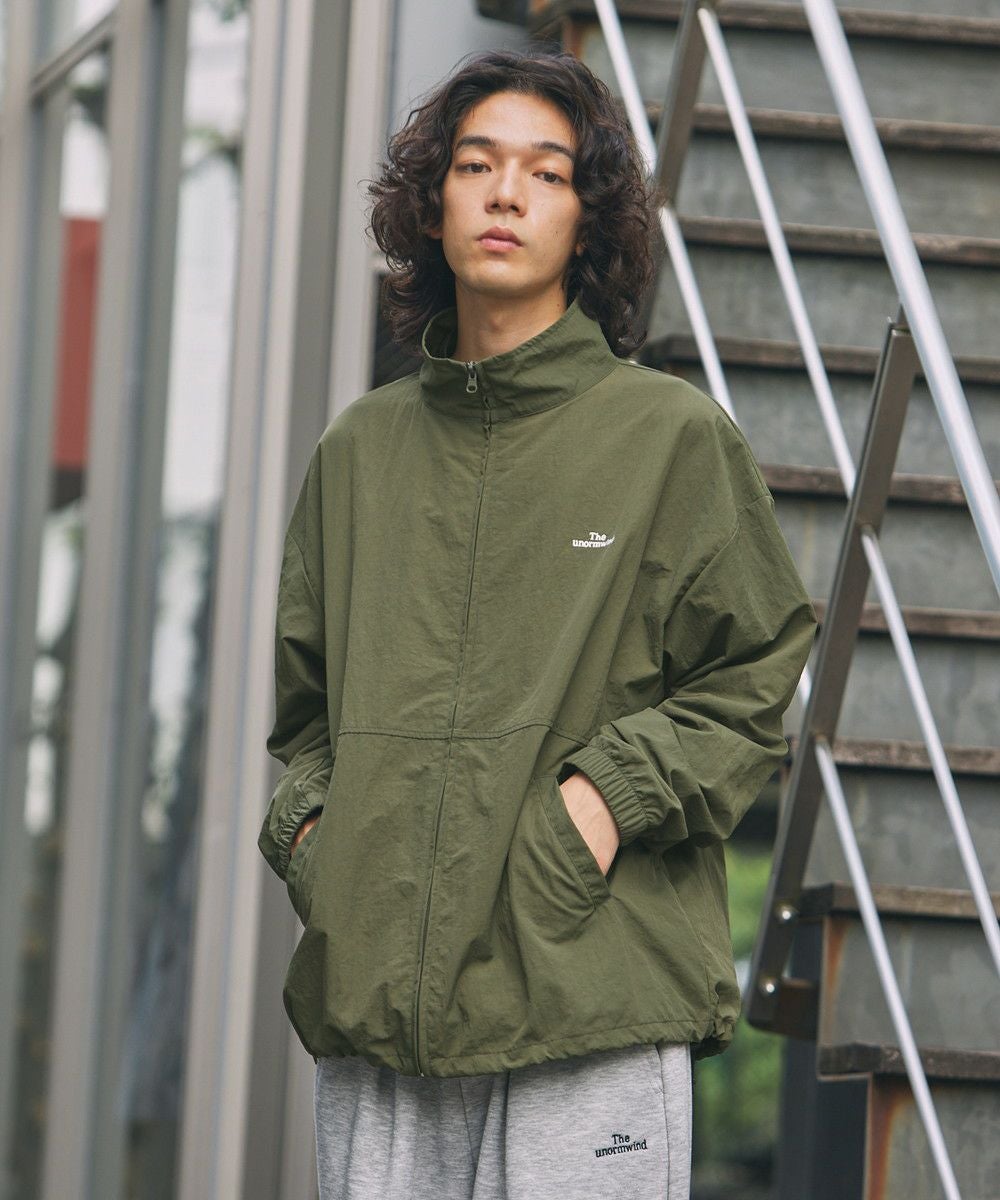 刺繍ロゴワッシャーナイロンジップアップハイネックジャケット