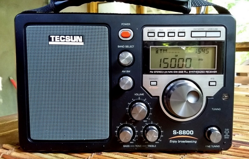 A detailed review of the Tecsun S-8800 and comparison with the