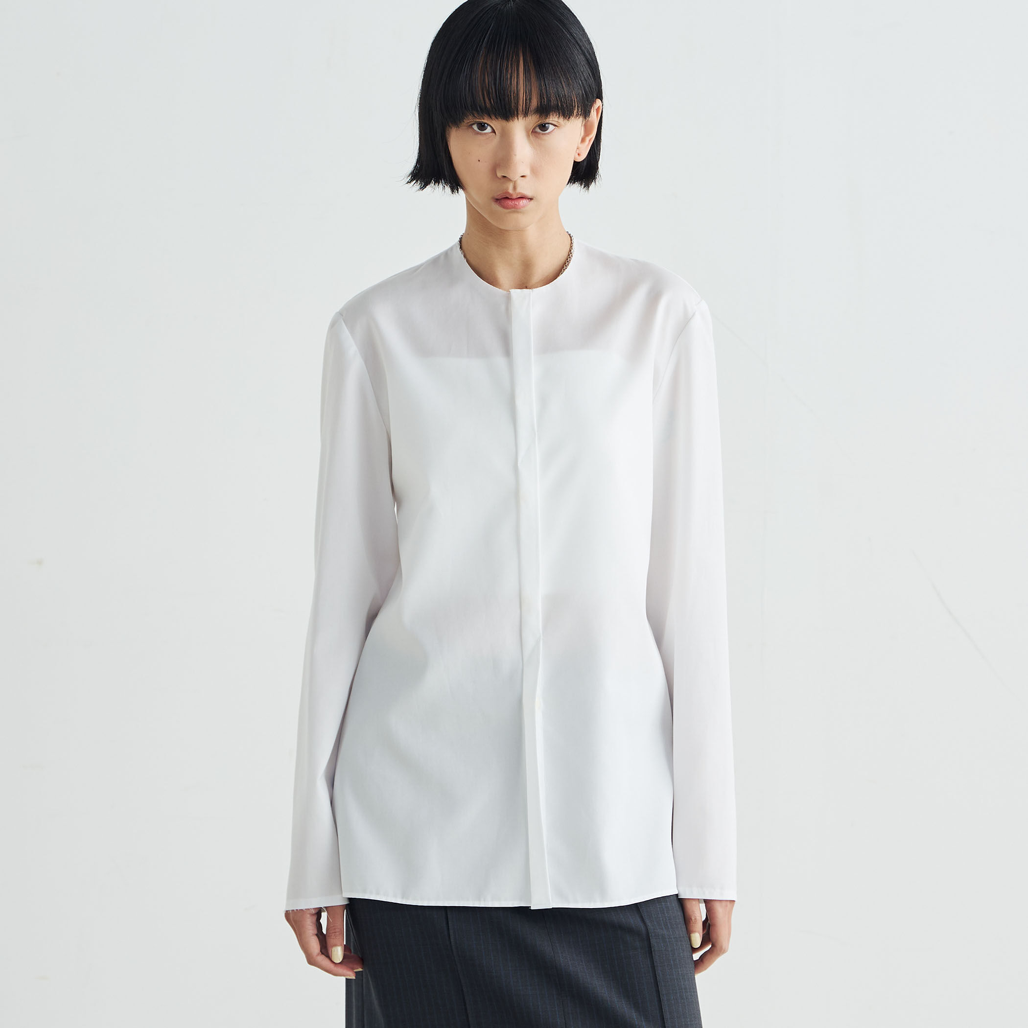 100/2コットン ノーカラーシャツ｜トゥモローランド 公式通販