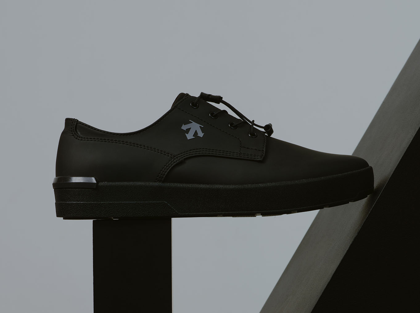 透湿防水設計】シューズ “ VERTHER（ヴェルサー）” | デサント公式