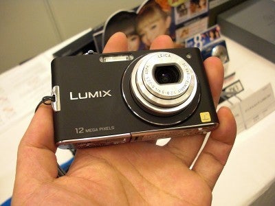 Panasonic ルミックス DMC-FX60 レビュー| AF追尾は優れもの | 特選街