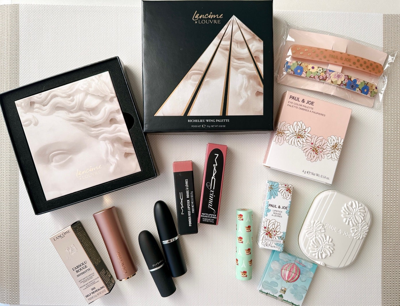 コスメ爆買い！！韓国コスメにデパコス大量購入品 | しおりびより