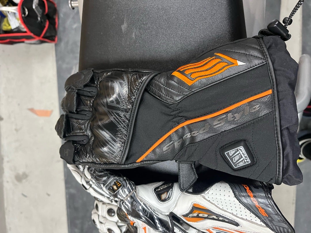 HYODさんの電熱グローブ（インプレ） | ZX-6Rと10R 白玉