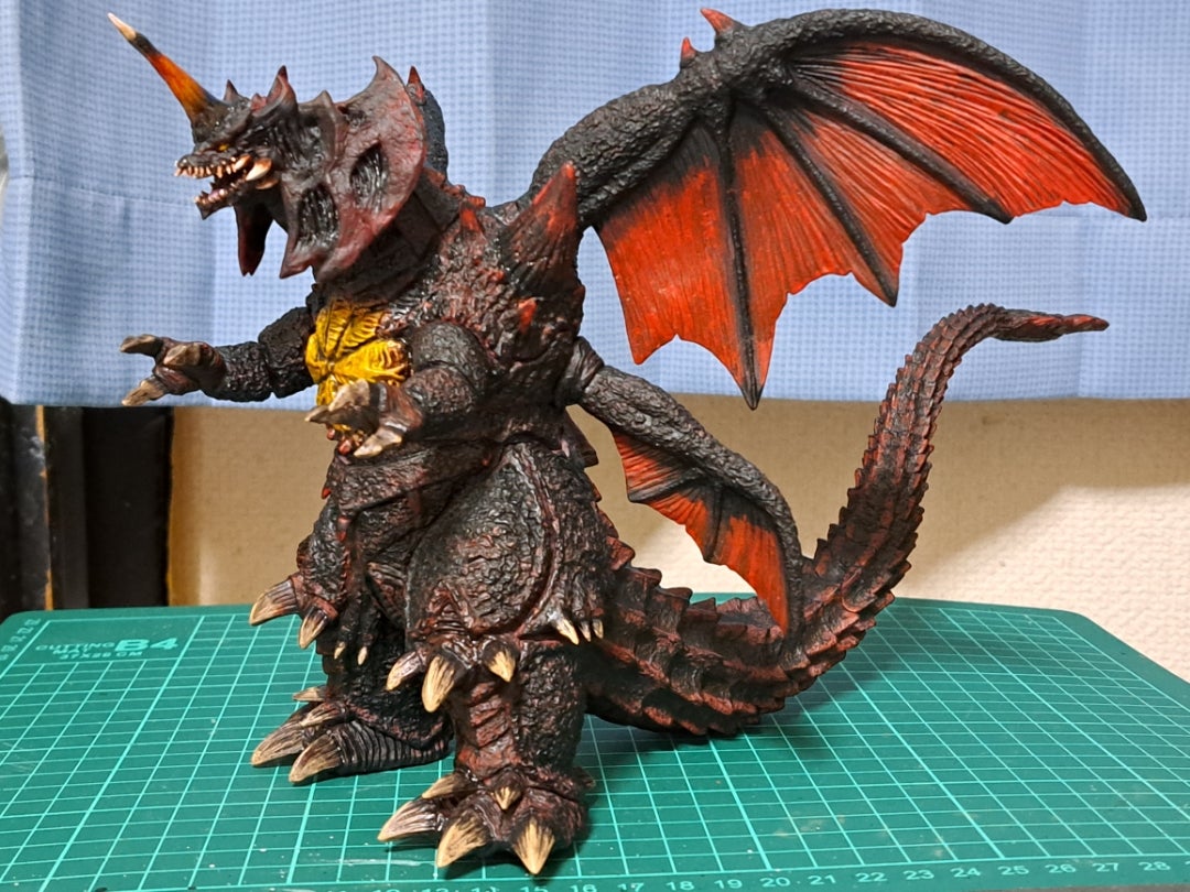 6体目、デストロイア完全体 改造リペイント | ライトニングの