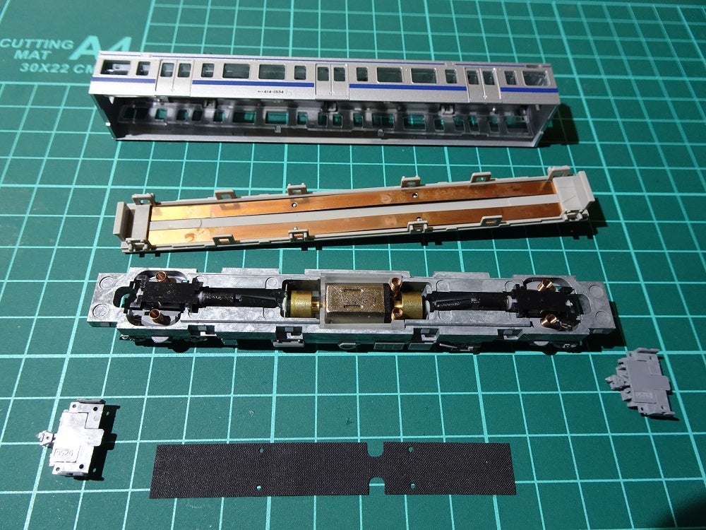 TOMIX 415系1500番台（常磐線グレー床下）モーター交換 | カムコタ日誌