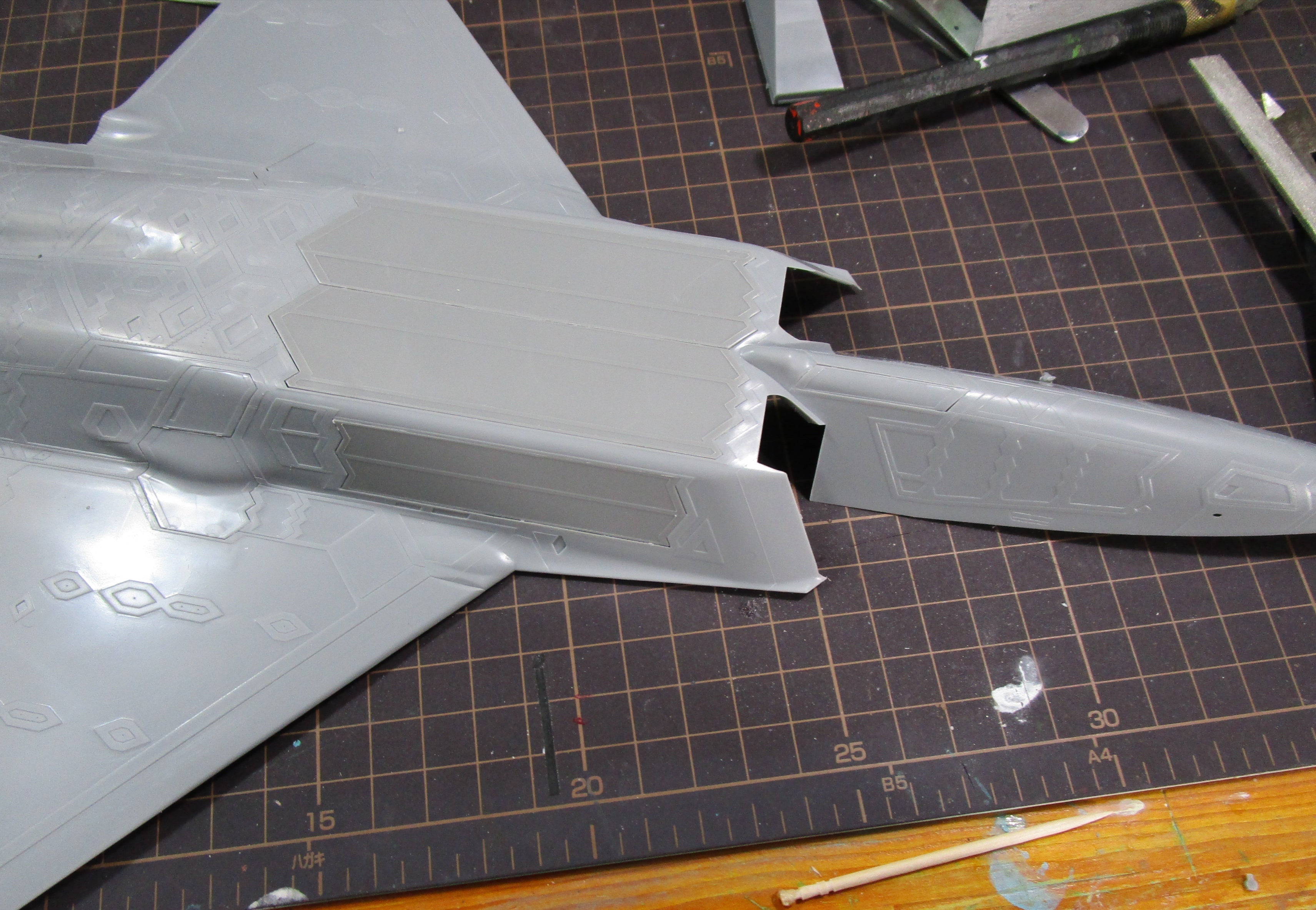 ハセガワ 1/48 F22ラプター 製作記1 | あいかわらずなオイラ