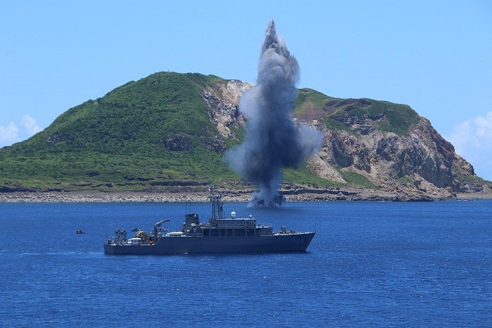 今も行われる機雷処理と客船「女王丸」の悲劇 | 艦艇・船舶つれづれ